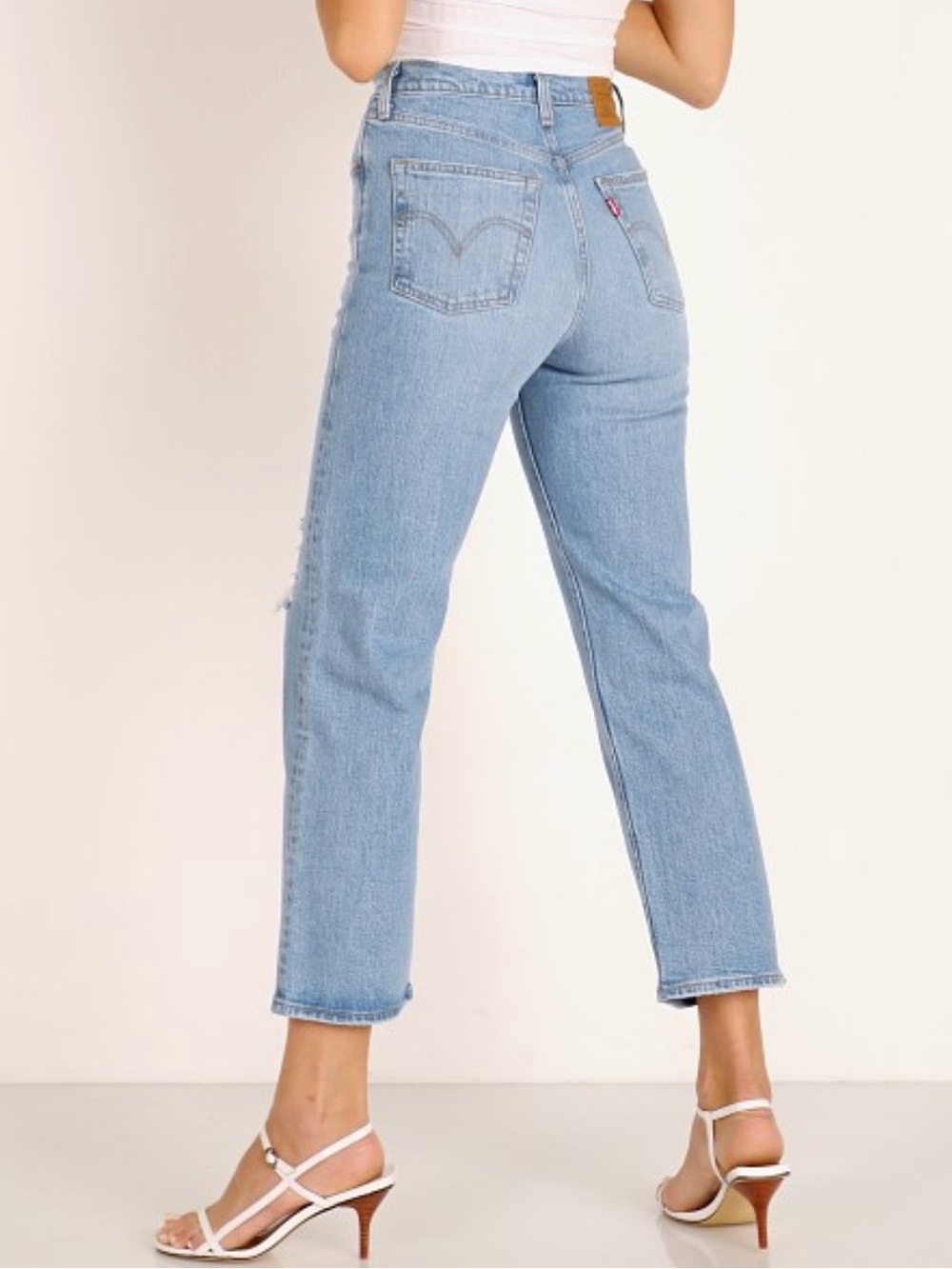 Levi’s Premium Denim Ribcage Straight Ankle in Tango Fade Light Blue Wash Sz 29 - Picture 3 of 10